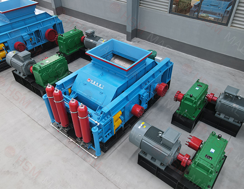 選礦用破碎機(jī)車間實(shí)拍 